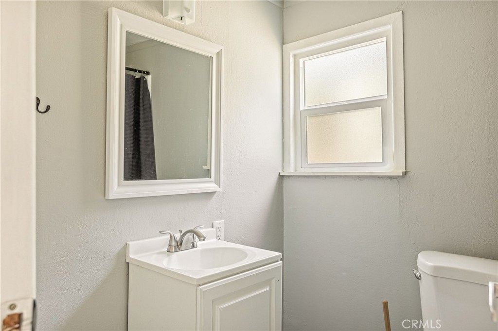 23035 Waters Property Photo 8