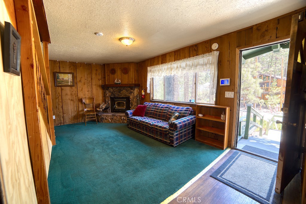 489 Hillen Dale Property Photo 5