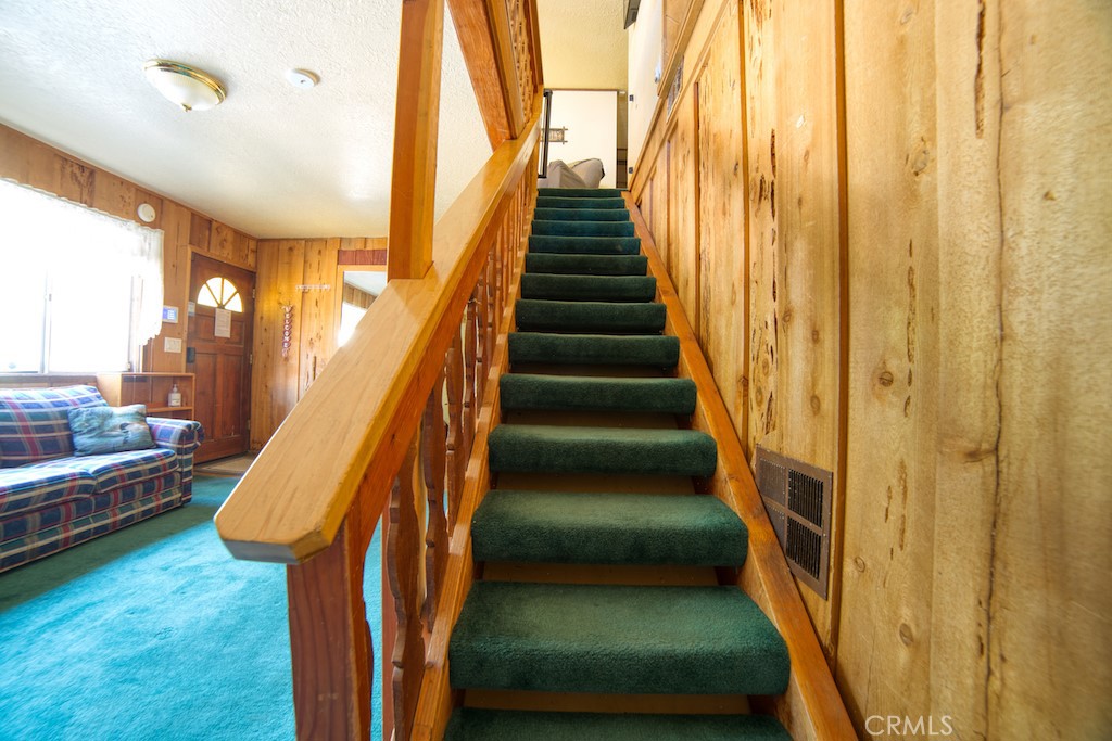 489 Hillen Dale Property Photo 13