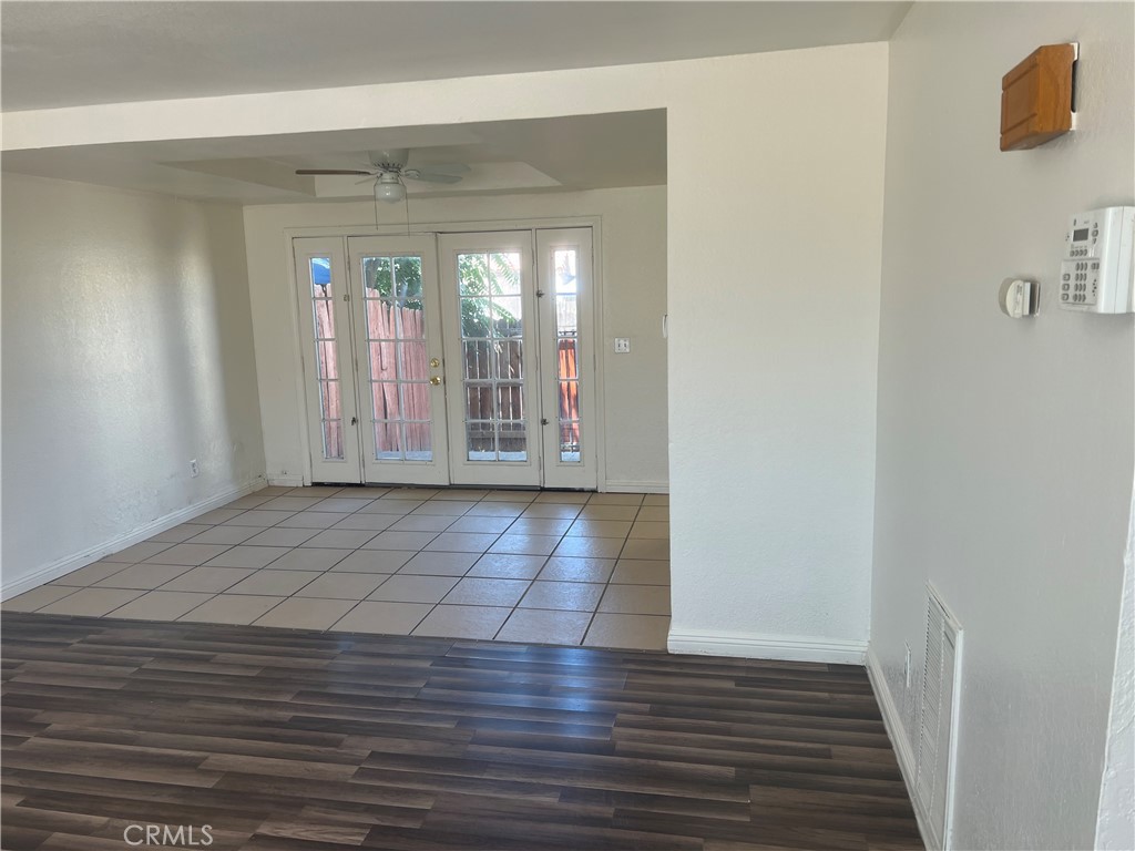 1480 E Marshall 28 Property Photo 2
