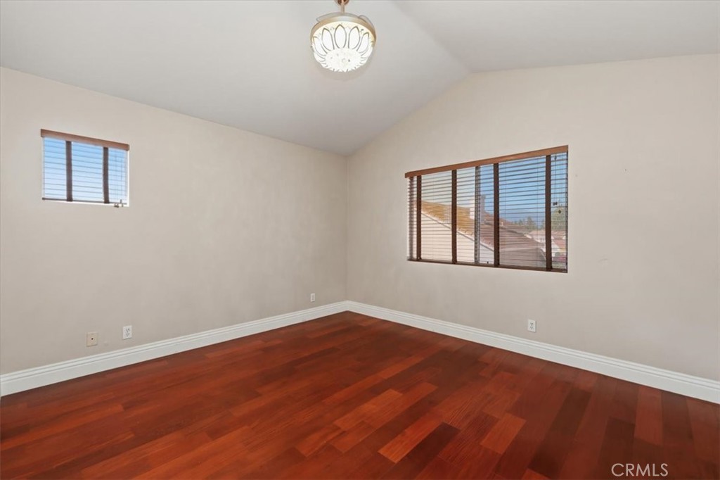 930 Primrose Property Photo 23
