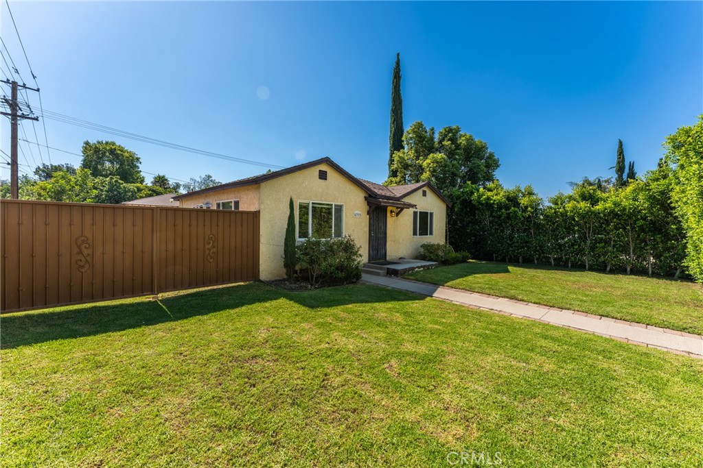 4793 Acacia Property Photo 2
