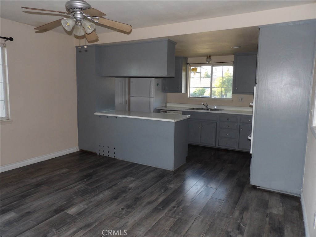 27123 Stratford Street Property Photo 4