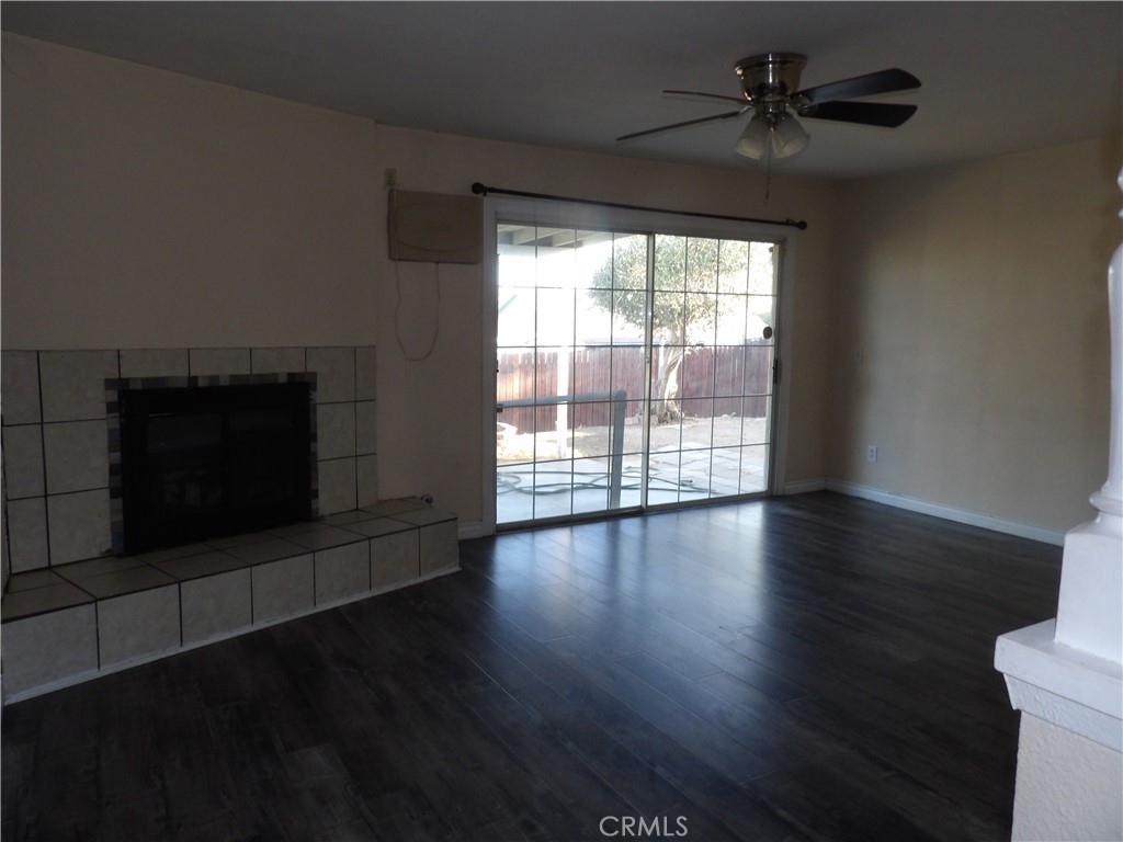 27123 Stratford Street Property Photo 5