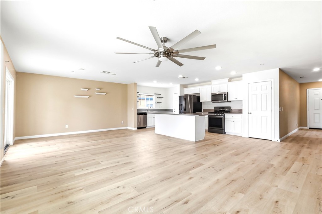 457 Cimarron Property Photo 5