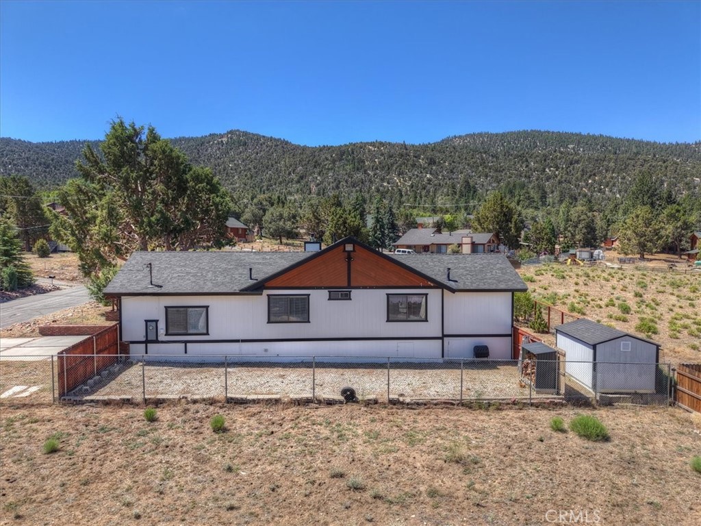 1170 Crestwood Property Photo 6
