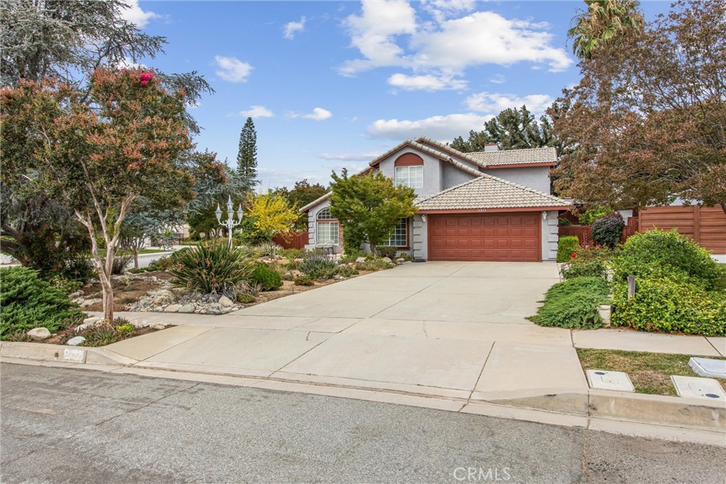 12823 Daisy Court Property Photo 2