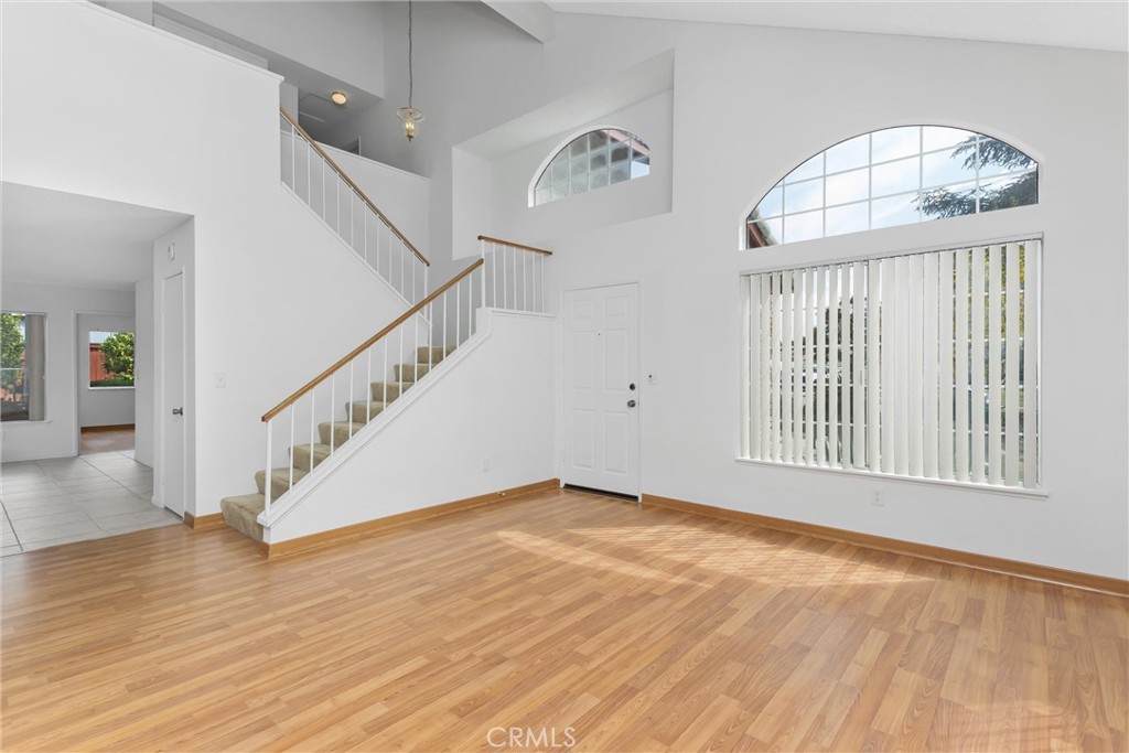 12823 Daisy Court Property Photo 5