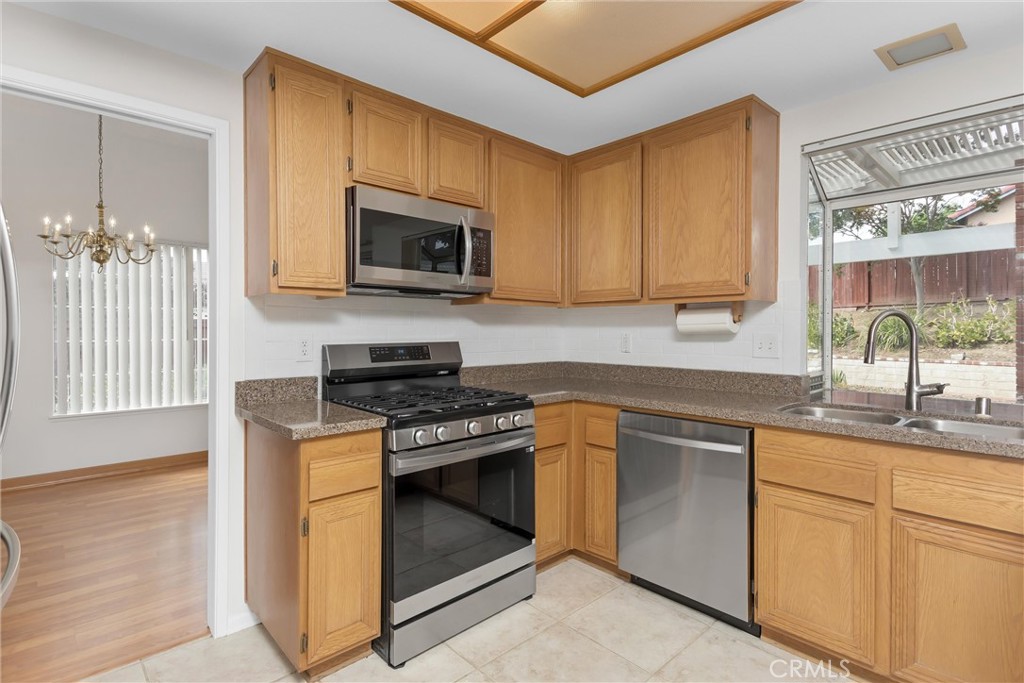 12823 Daisy Court Property Photo 13