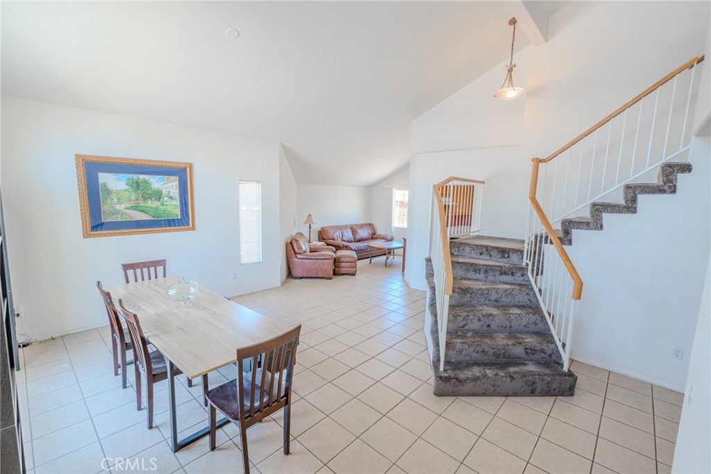 1060 Pertano Property Photo 7