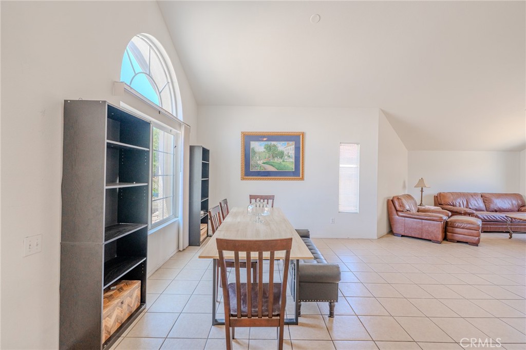 1060 Pertano Property Photo 10