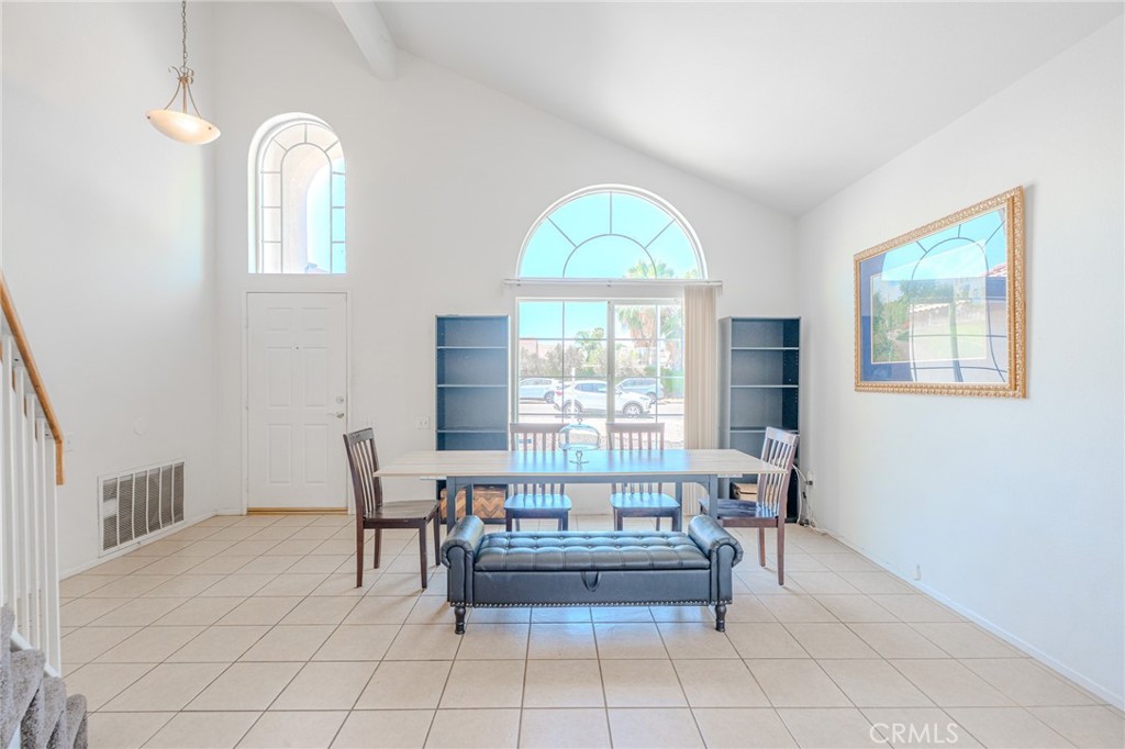 1060 Pertano Property Photo 12
