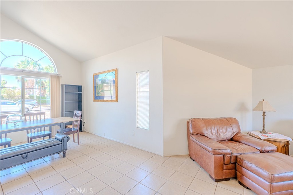 1060 Pertano Property Photo 13