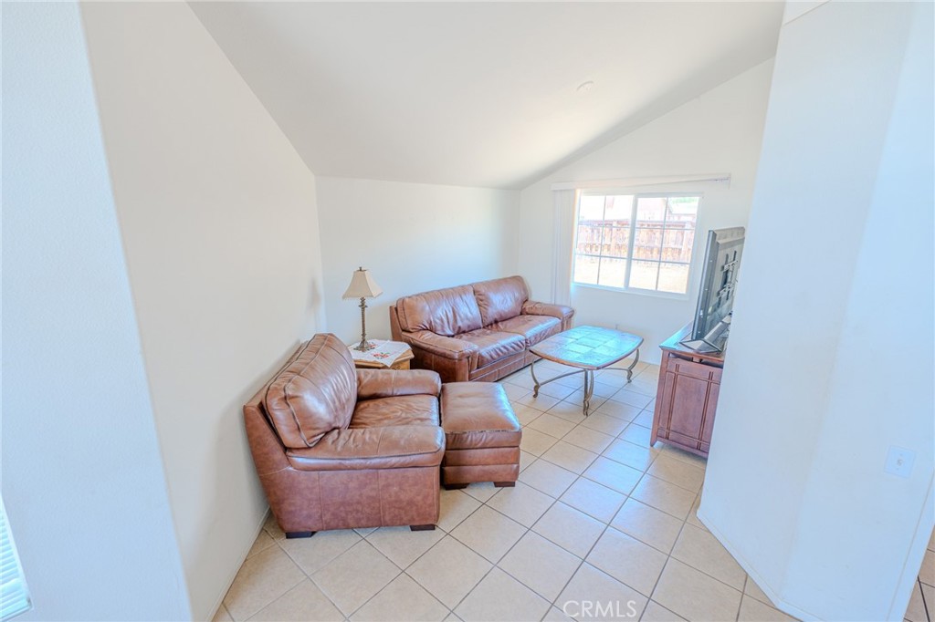 1060 Pertano Property Photo 16