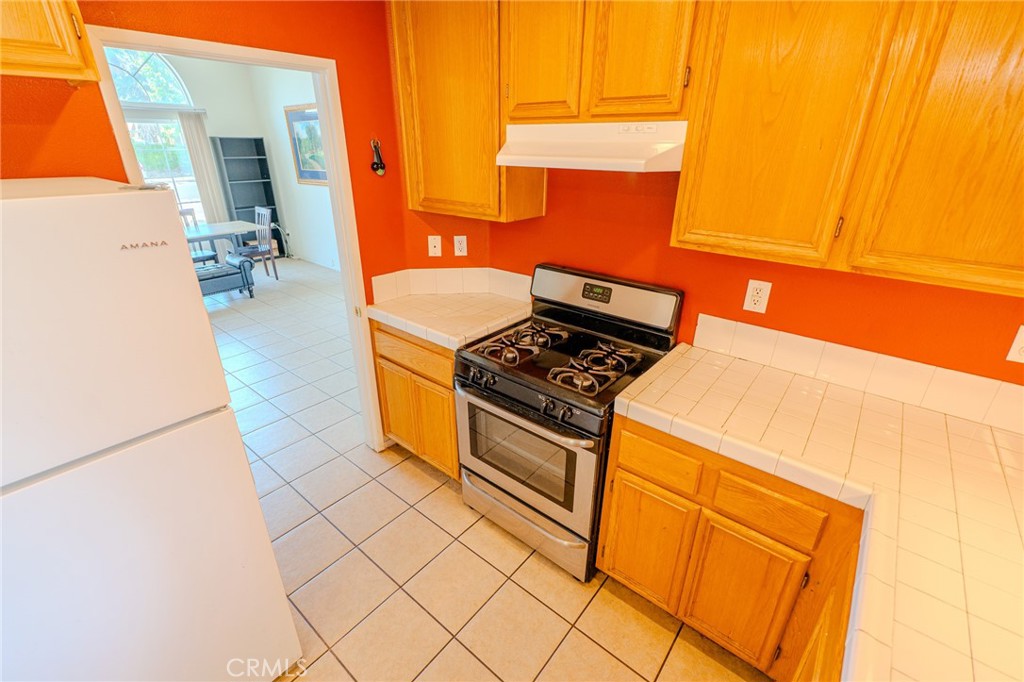 1060 Pertano Property Photo 23