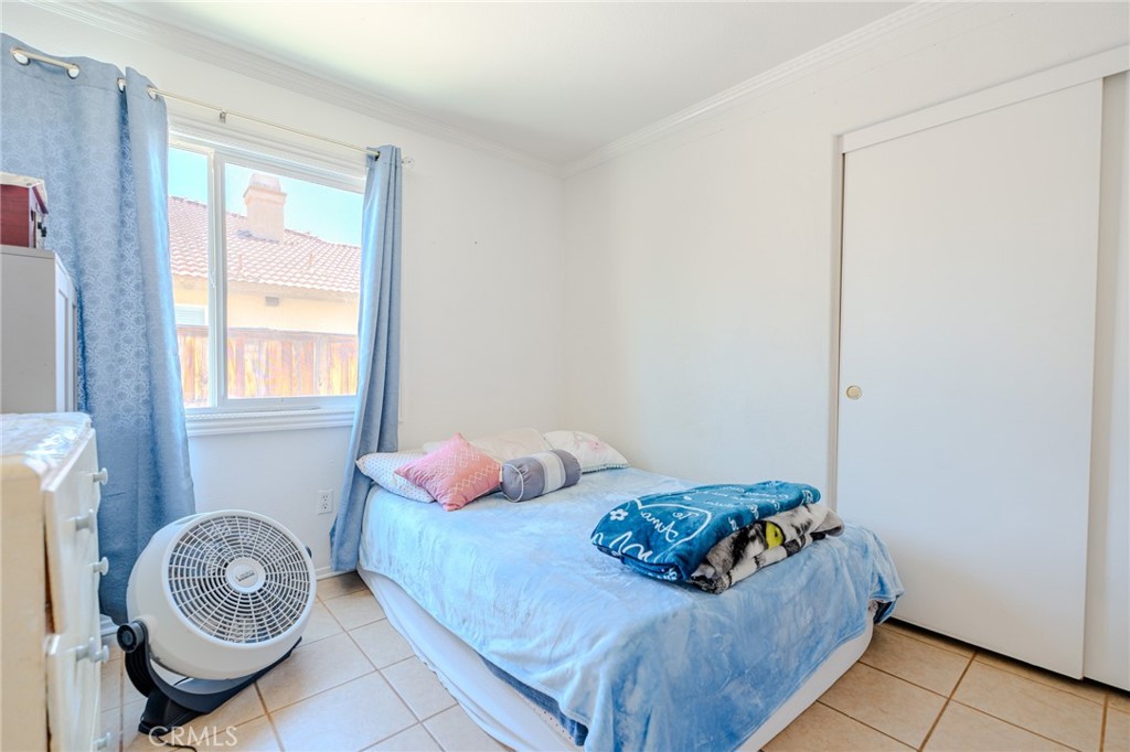 1060 Pertano Property Photo 29