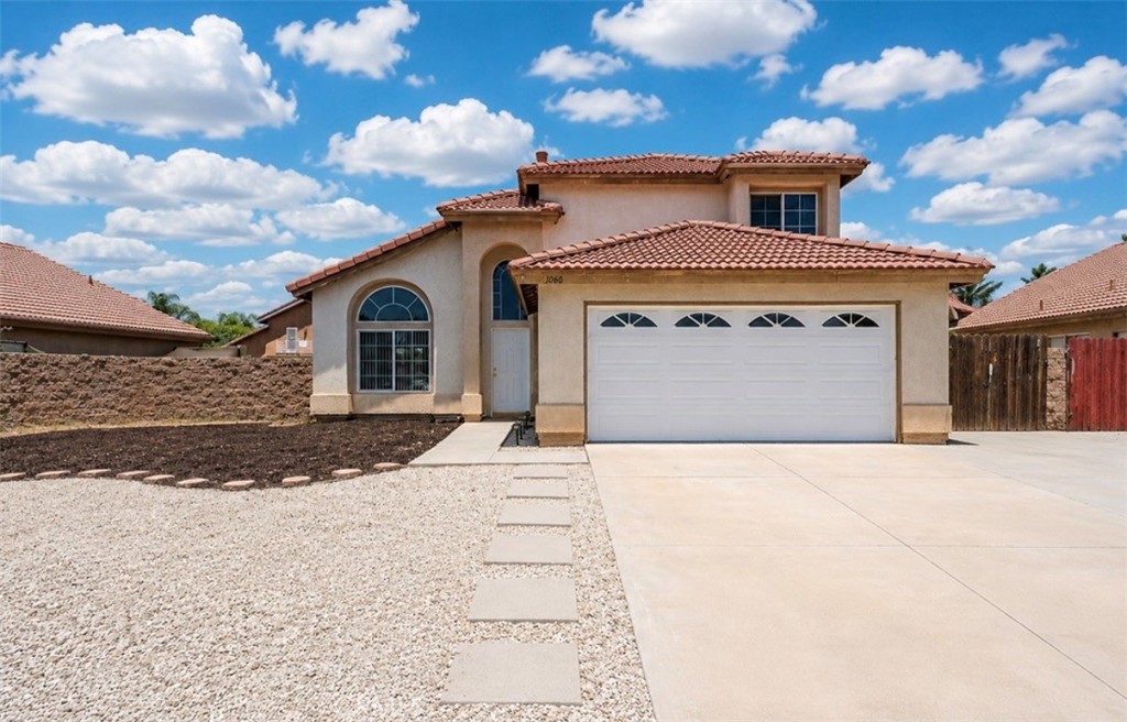 1060 Pertano Property Photo 49