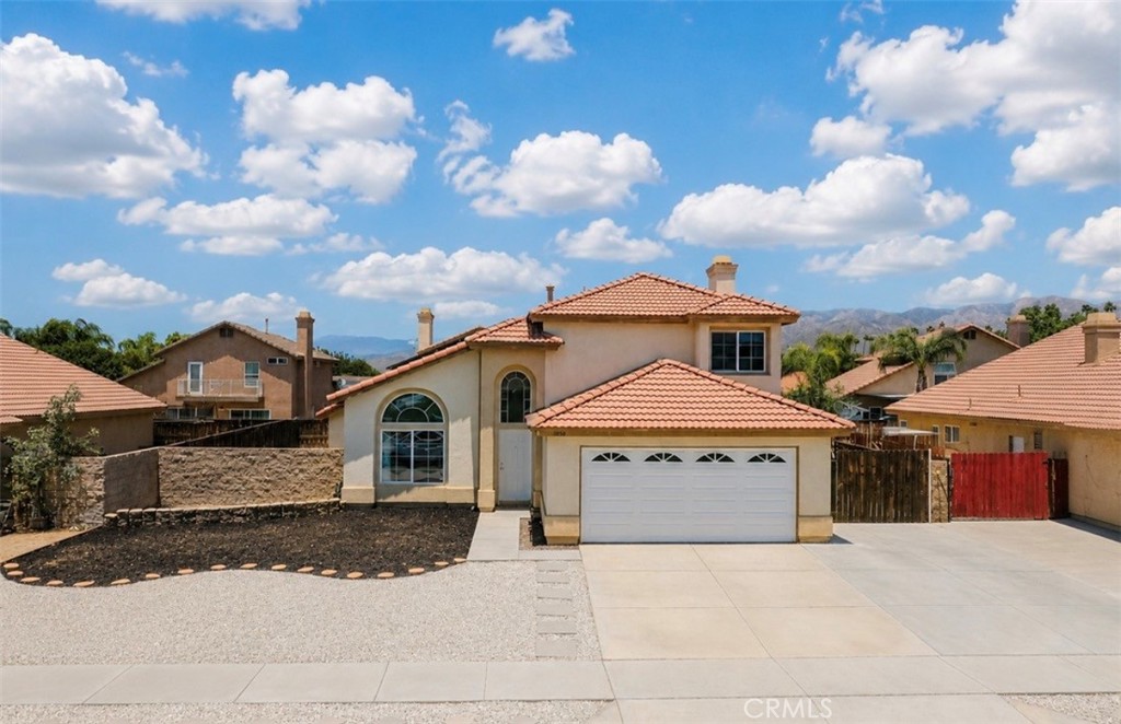 1060 Pertano Property Photo 50