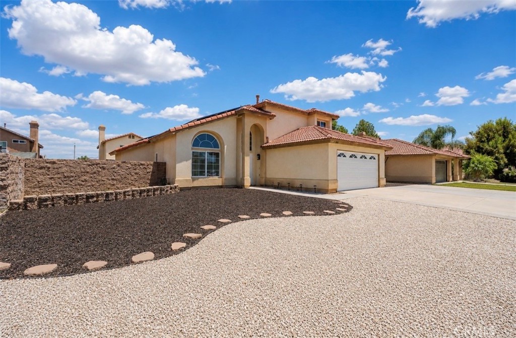 1060 Pertano Property Photo 52