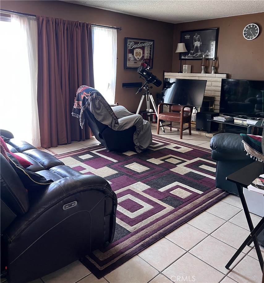 543 N Pampas Property Photo 6