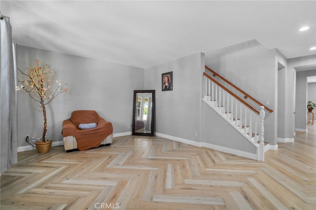 35464 Byron Trail Property Photo 3