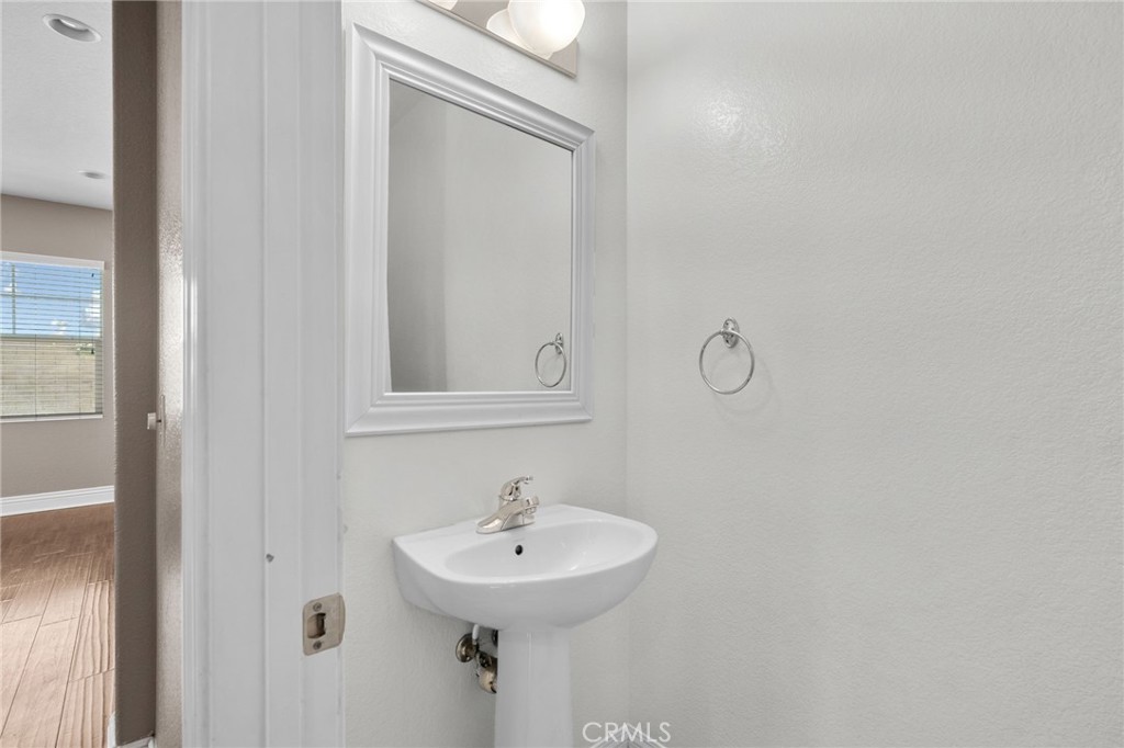 34041 Lily Road Property Photo 7