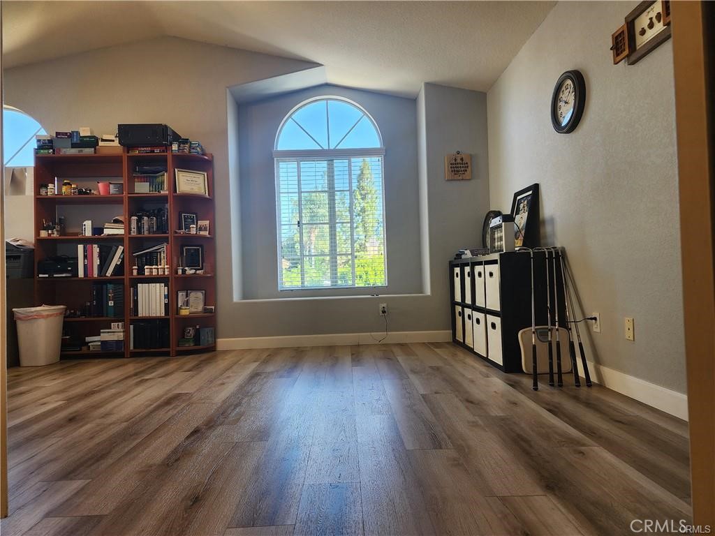 412 Bristol Way Property Photo 3