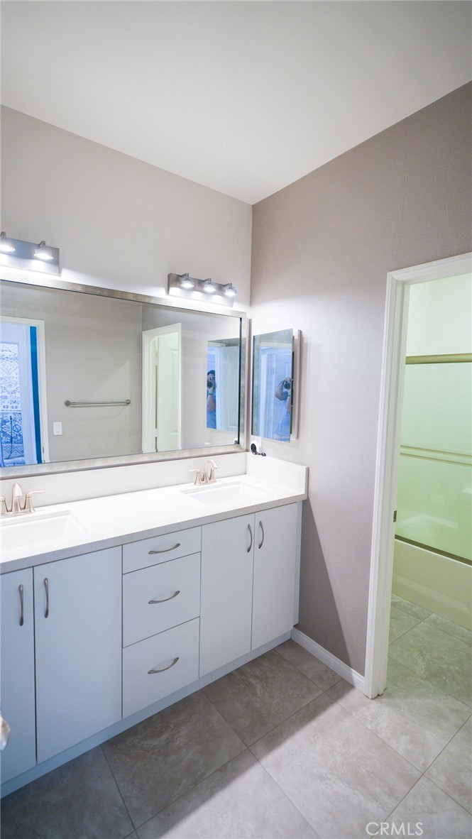 181 E Commercial Property Photo 12