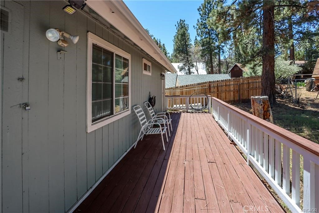 252 Riverside Property Photo 24