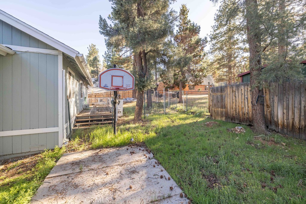 252 Riverside Property Photo 25