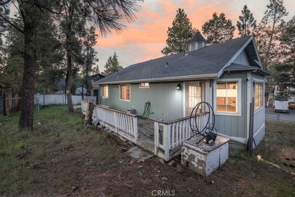 252 Riverside Property Photo 27