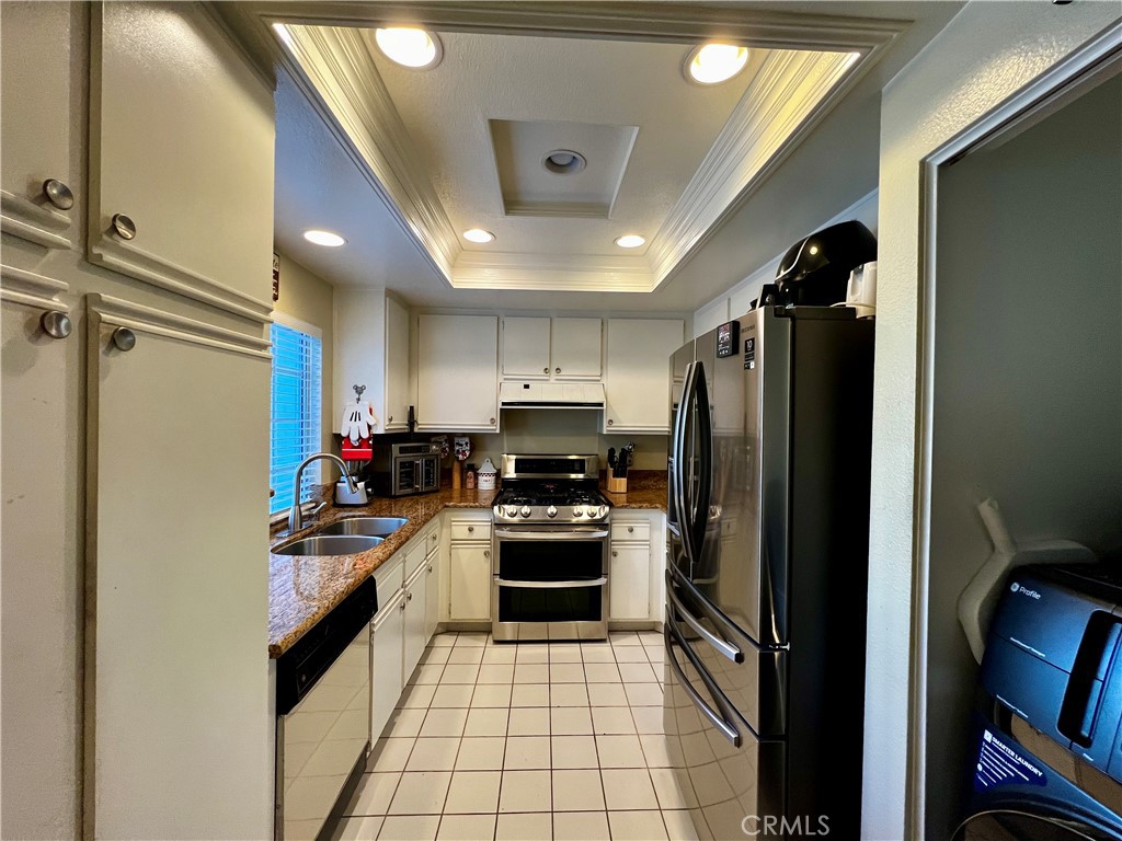 16520 Greystone Drive 119 Property Photo 4