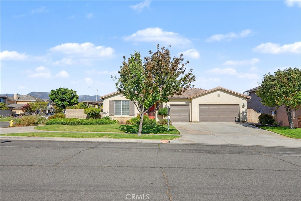 2426 Mary Clare Property Photo 2