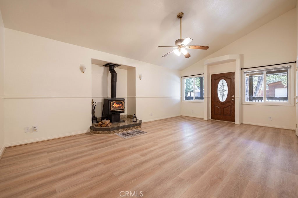 451 Maple Property Photo 2