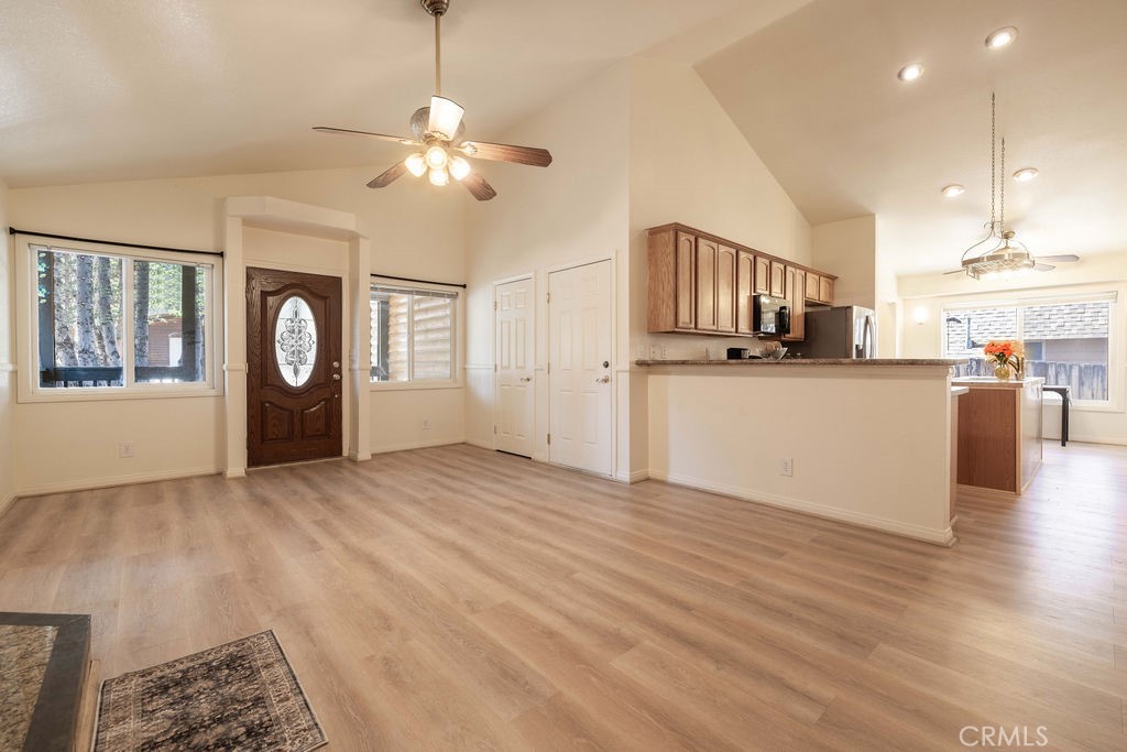 451 Maple Property Photo 3