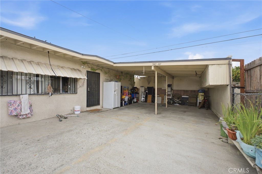 538 S Fetterly Avenue Property Photo 8