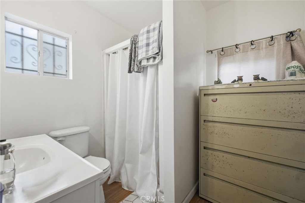 538 S Fetterly Avenue Property Photo 29