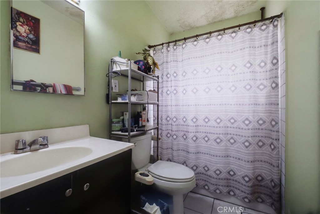 538 S Fetterly Avenue Property Photo 30