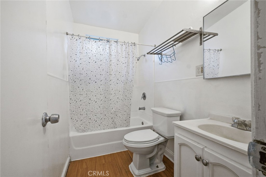 538 S Fetterly Avenue Property Photo 32