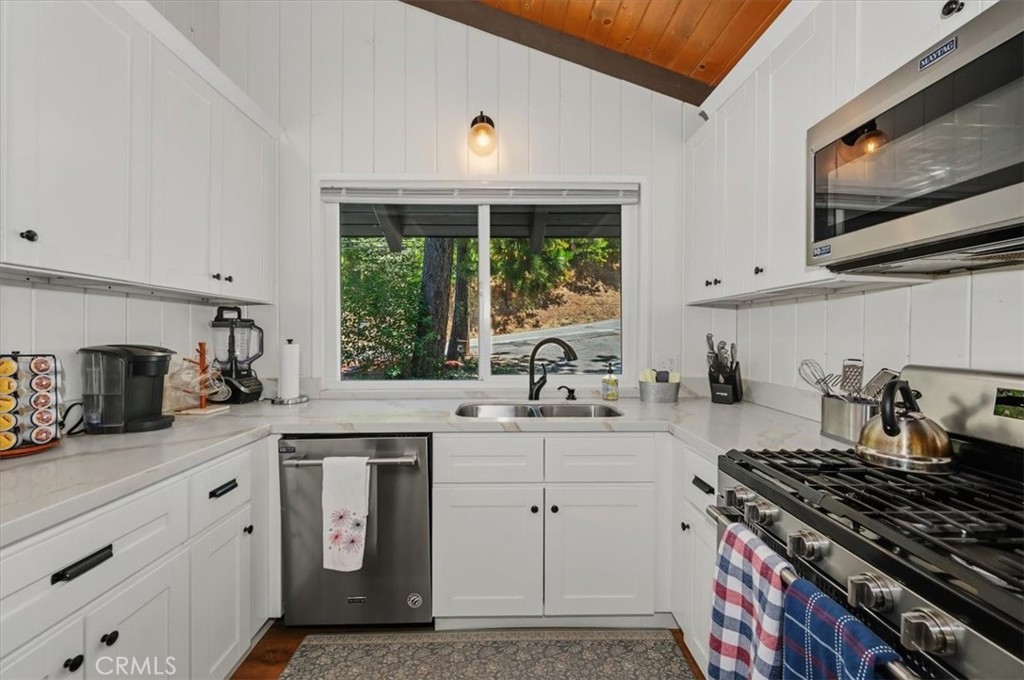 27809 North Bay Property Photo 11
