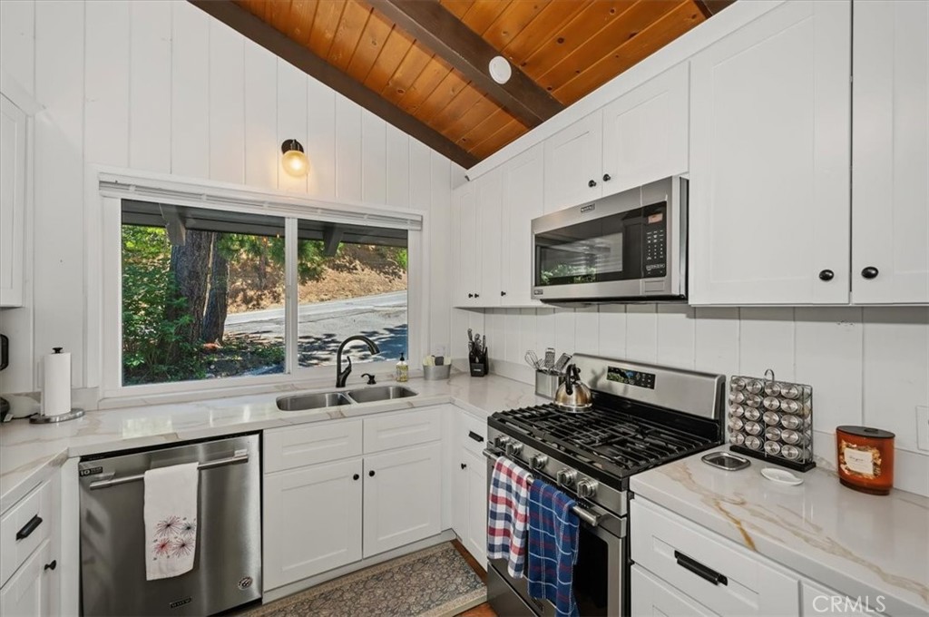 27809 North Bay Property Photo 12