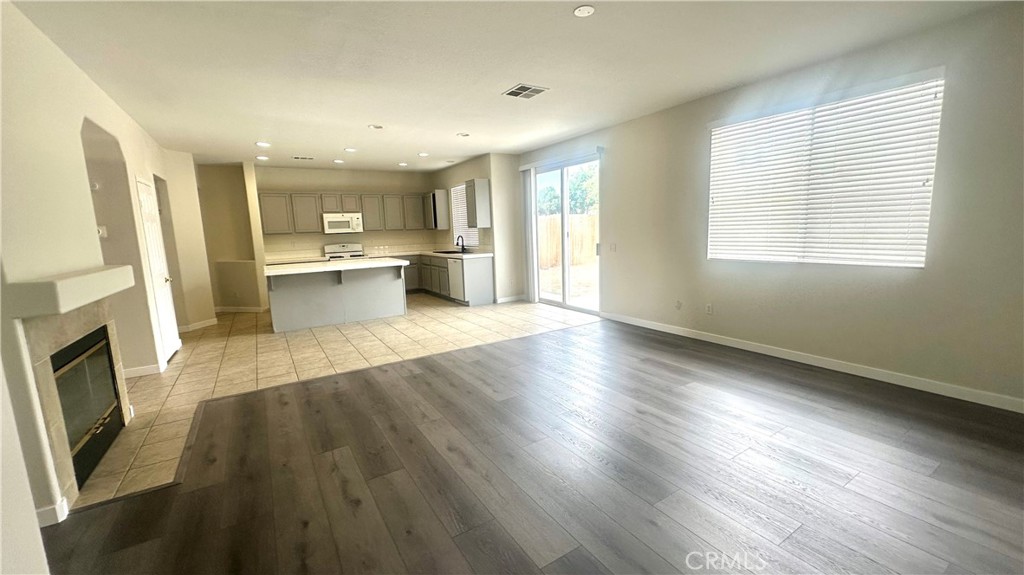 14990 Leaf Lane Property Photo 6