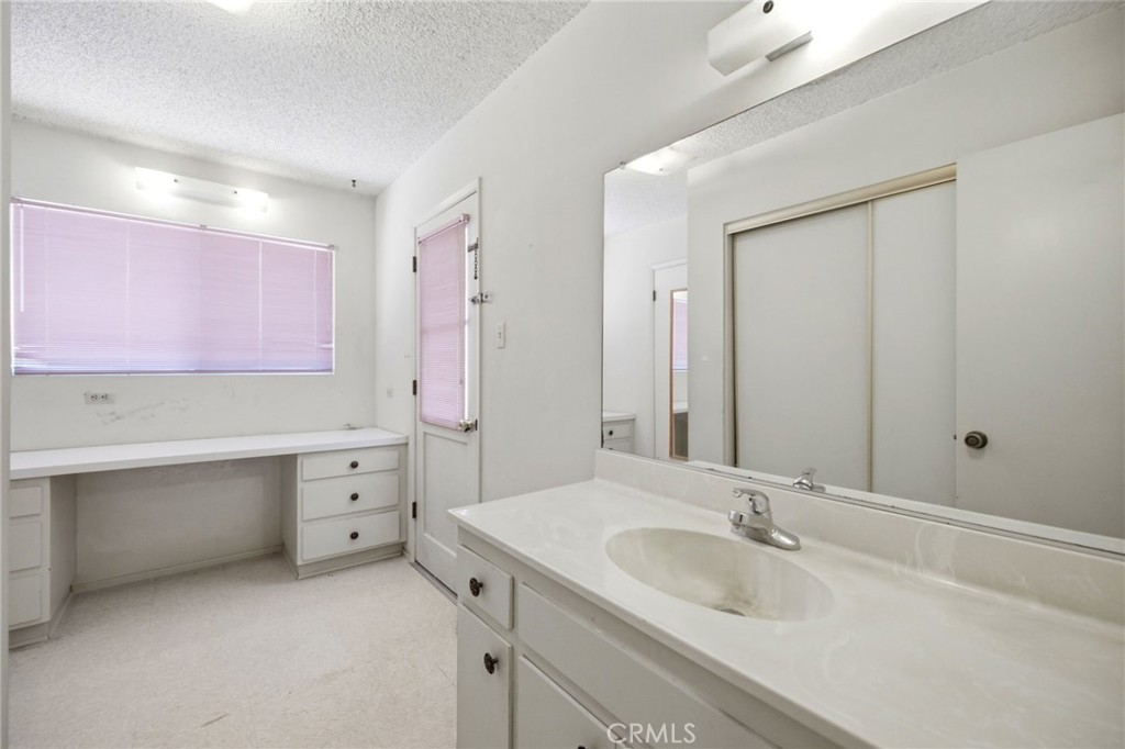 1464 Pacific Street Property Photo 20