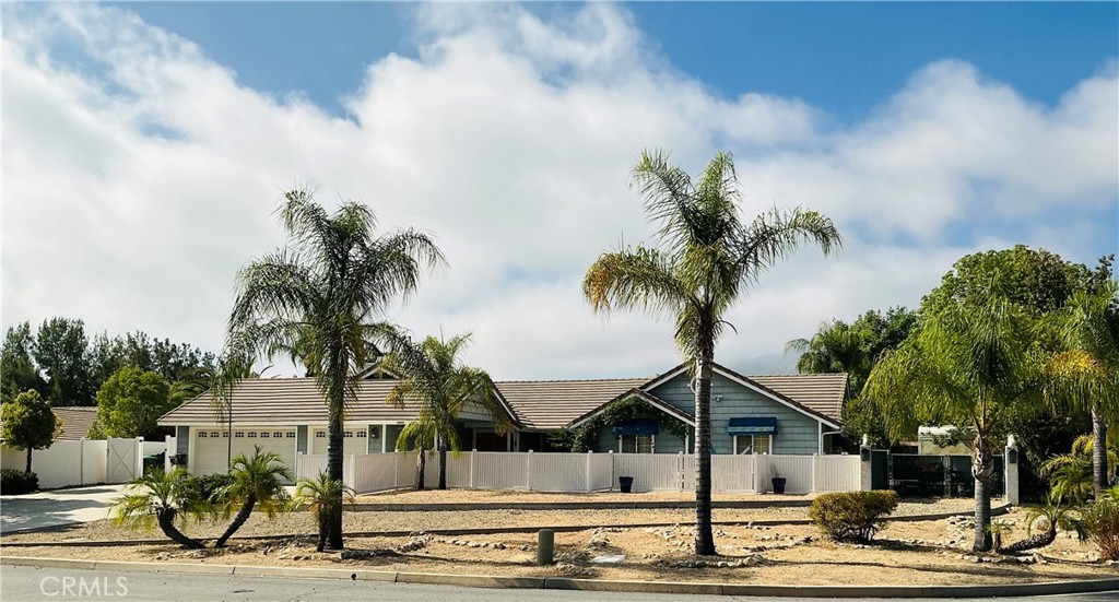 15025 Amorose Property Photo 1
