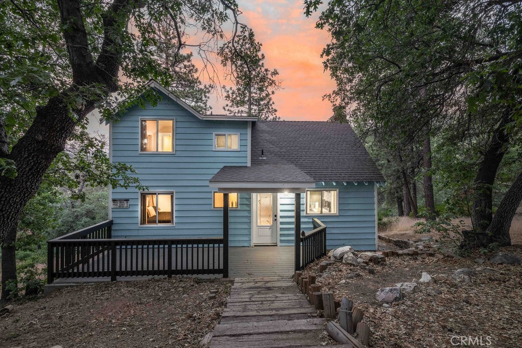 1289 Balsam Property Photo 4