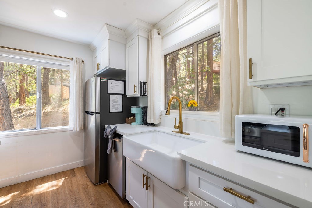 1289 Balsam Property Photo 14