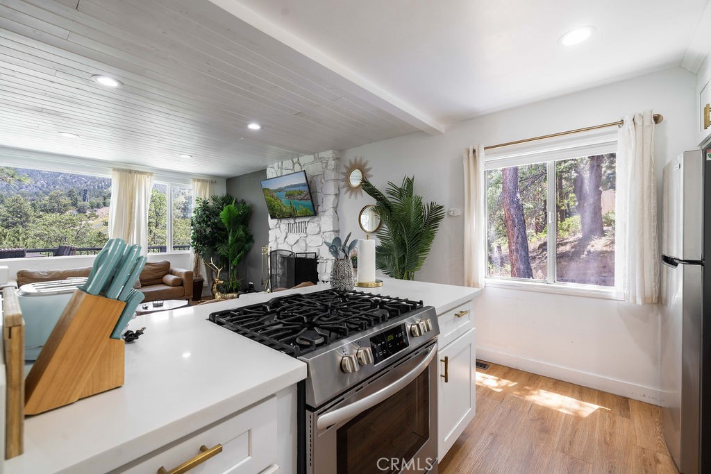 1289 Balsam Property Photo 15