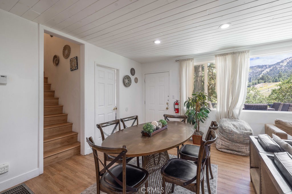 1289 Balsam Property Photo 17