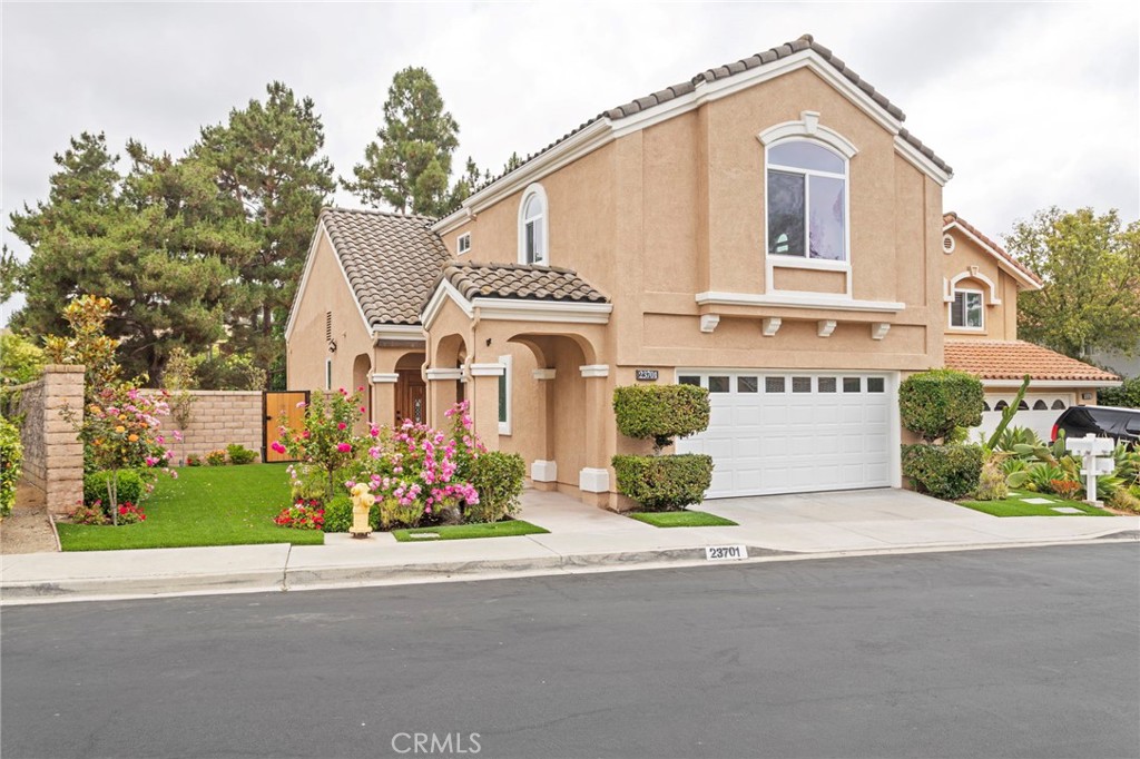 23701 Arjay Way Property Photo 2
