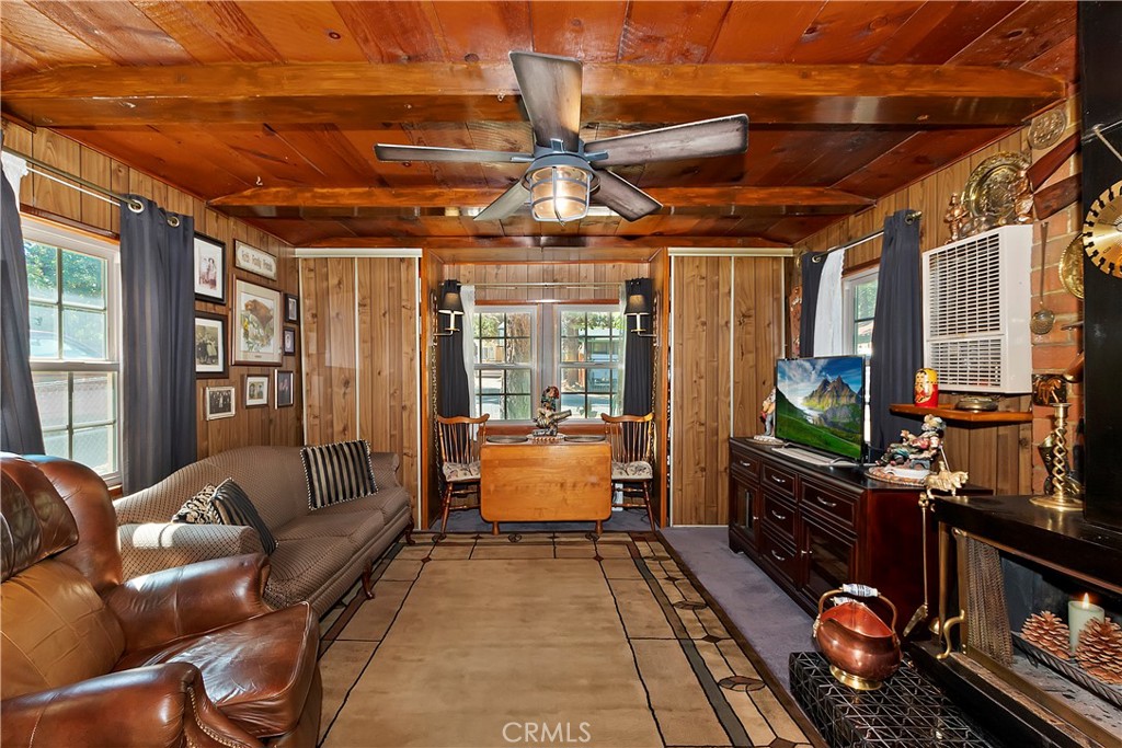 571 Pine Lane Property Photo 10
